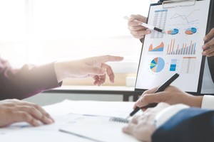 Sàng lọc cổ phiếu là cách để bảo vệ nhà đầu tư trên thị trường chứng khoán.