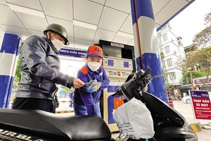 Nếu cuộc xung đột Nga - Ukraine khiến nguồn cung dầu khí bị ngắt quãng, giá dầu tăng cao thì sẽ ảnh hưởng tới tăng trưởng kinh tế của Việt Nam.