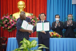 Angimex ký hợp đồng xuất khẩu gạo trị giá tỷ đô với nước CH SIERRA LEONE.