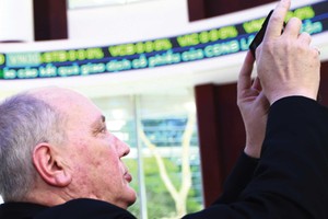 Hẹp “cửa vào bank” cho khối ngoại