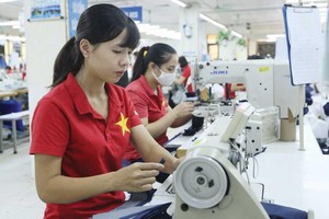 Giá nguyên liệu và nhân công trong ngành dệt may đang tăng mạnh.