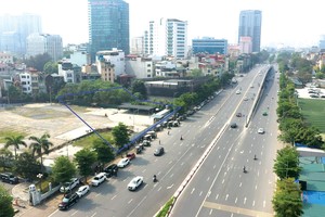 Khu đất tranh chấp nằm trên đường Nguyễn Văn Huyên kéo dài (quận Tây Hồ, Hà Nội), được CENLAND dùng làm tài sản đảm bảo cho lô trái phiếu 450 tỷ đồng.