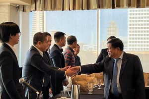 Bộ trưởng Nguyễn Chí Dũng tại cuộc gặp với các thành viên Mạng lưới Đổi mới sáng tạo Việt Namvà ra mắt Mạng lưới Đổi mới sáng tạo Bờ Tây Hoa Kỳ.