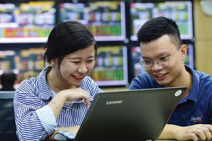 Bên cạnh áp lực lạm phát từ bên ngoài, bối cảnh vĩ mô vẫn có nhiều yếu tố ủng hộ thị trường chứng khoán.