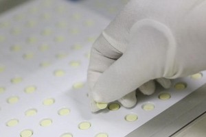 Ngành dược Việt Nam nhập khẩu 80 - 90% nguyên liệu, phần lớn từ Trung Quốc và Ấn Độ.