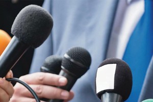 Việc tiếp cận thông tin xác thực từ các doanh nghiệp là không dễ dàng.