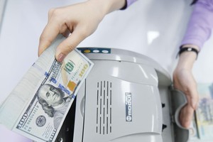 USD tăng giá: Xuất khẩu có lợi, nhập khẩu bất lợi