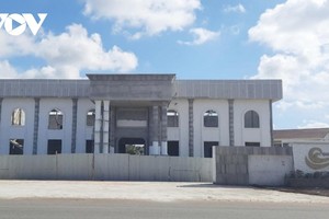 Một số hạng mục Dự án Khu du lịch- Nghỉ dưỡng Biển Vàng xây dựng không đúng giấy phép bị cơ quan chức năng tỉnh Quảng Trị xử phạt.