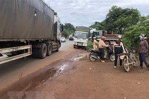 Hiện trường một vụ tai nạn giao thông. (Ảnh minh họa. Nguồn: TTXVN).