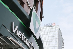 Ngân hàng là ngành trụ cột của nền kinh tế nên trong dài hạn vẫn có triển vọng tăng trưởng tốt về lợi nhuận.