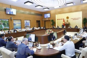 Quang cảnh phiên họp.