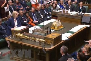 Bà Liz Truss phát biểu tại phiên họp Hạ viện ở London ngày 7/9/2022. (Ảnh: AFP/ TTXVN).