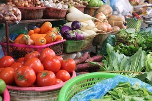 Giá cà chua tại một số chợ dân sinh Hà Nội tăng mạnh lên khoảng 50.000 đồng/kg. (Ảnh: Việt Anh/Vietnam+).