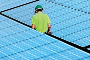 Hiện cả nước có 62 dự án năng lượng tái tạo, trong đó, 37 dự án điện mặt trời chưa kịp hoàn thành để hưởng cơ chế giá FIT.