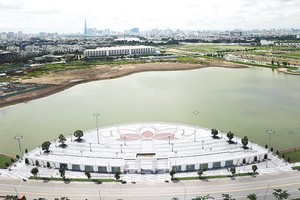 Nghịch lý đất công cộng trong dự án thương mại