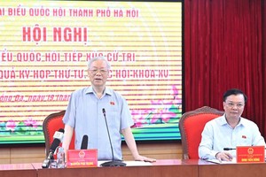 Tổng Bí thư Nguyễn Phú Trọng phát biểu tại cuộc tiếp xúc cử tri ( Ảnh: Anh Sơn).