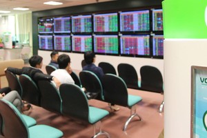 VCBS luôn cập nhật các thay đổi của thị trường, nhằm mục đích cung cấp các sản phẩm tài chính phù hợp và tối ưu.