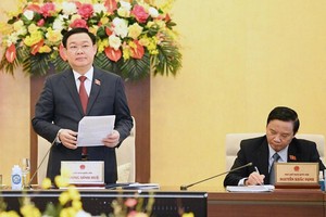 Chủ tịch Quốc hội Vương Đình Huệ phát biểu khai mạc phiên họp thứ 18 của Ủy ban Thường vụ Quốc hội.