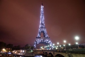 Tháp Eiffel ở thủ đô Paris của Pháp. (Ảnh: AFP/TTXVN)