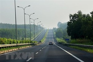 Cao tốc Thành phố Hồ Chí Minh-Long Thành-Dầu Giây đoạn qua huyện Thống Nhất. (Ảnh: Hồng Đạt/TTXVN)