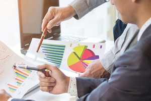 Thương trường khốc liệt, đòi hỏi lãnh đạo các doanh nghiệp phải có bản lĩnh và tầm nhìn rộng trong mỗi quyết định.