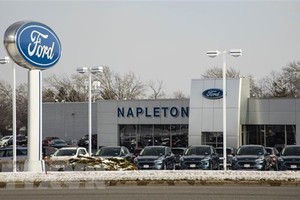 Một cửa hàng của Ford tại Libertyville, Illinois, Mỹ. (Ảnh: AFP/TTXVN)