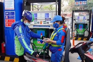 Bộ Tài chính cho rằng, chưa thể bỏ thuế tiêu thụ đặc biệt với mặt hàng xăng.