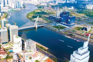 Gỡ vướng pháp lý sẽ giúp nhiều doanh nghiệp bất động sản thoát khỏi tình trạng “bất động” .