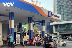 Giá các mặt hàng xăng và một số mặt hàng dầu giảm từ chiều 1/3.