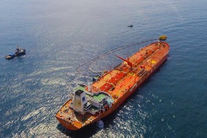 Việt Nam tăng nhập dầu thô, xăng dầu thành phẩm