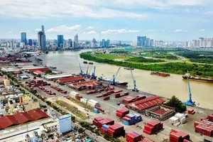 Cảng Nhà Rồng - Khánh Hội.