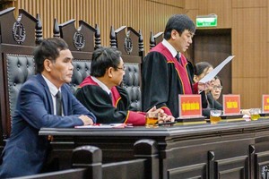 Hội đồng xét xử sơ thẩm, Tòa án Nhân dân thành phố Hà Nội tuyên án chung thân đối với Nguyễn Thị Hà Thành.