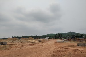 Quảng Ngãi đang khẩn trương hoàn thành các khu tái định cư, sớm bàn giao mặt bằng thi công cao tốc.
