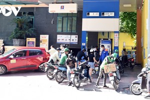 Giá xăng dầu đồng loạt giảm từ 17h00 chiều 21/4