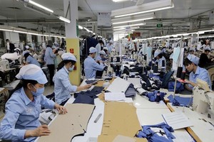 Lao động dệt may ảnh hưởng nặng nề nhất trong làn sóng cắt giảm. (Ảnh minh hoạ).