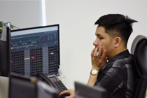 Do tâm lý bán sớm trong khi thị trường “khoẻ”, nên nếu như tâm lý yếu thì nhà đầu tư rất dễ quay lại mua đúng đỉnh.