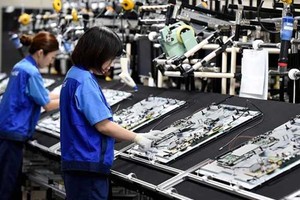 Nhập khẩu hàng hóa 6 tháng 2023 giảm 18,2%, tương đương giảm 33,8 tỷ USD.