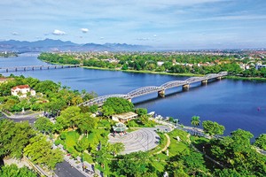 Thừa Thiên Huế đang ra sức đồng lòng quyết tâm đưa tỉnh lên Thành Phố trực thuộc Trung ương vào 2030.