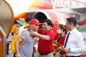 6 tháng đầu năm, Vietjet (VJC) tiên phong mở rộng bầu trời, hút khách quốc tế tới Việt Nam