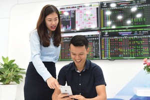 Thị trường tháng 8 được nhận định vẫn sẽ khả quan, dù có các nhịp rung lắc.