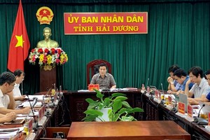 Ông Triệu Thế Hùng, Chủ tịch UBND tỉnh Hải Dương chủ trì phiên họp thường kỳ UBND tỉnh tháng 8 (lần 3).