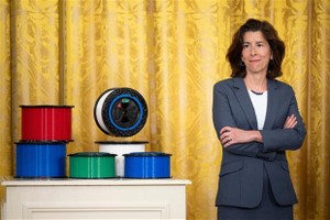 Bộ trưởng Thương mại Mỹ Gina Raimondo. (Ảnh: AFP/TTXVN)