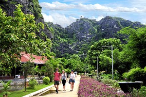 Gần 20.000 lượt khách quốc tế đã đến Ninh Bình dịp nghỉ lễ Quốc khánh, tăng 128% so với năm trước.