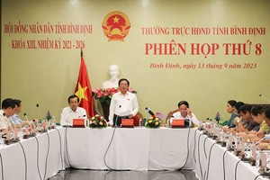 Ông Hồ Quốc Dũng, Bí thư Tỉnh ủy, Chủ tịch HĐND tỉnh Bình Định yêu cầu đưa chỉ tiêu phát triển nhà ở xã hội vào chỉ tiêu phát triển kinh tế - xã hội của tỉnh hằng năm. Nguồn: binhdinh.gov.vn.