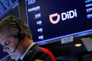 Siêu ứng dụng gọi xe Didi của Trung Quốc đã hủy niêm yết khỏi Sàn giao dịch chứng khoán New York chỉ vài tháng sau đợt IPO vào tháng 6/2021 sau một cuộc điều tra pháp lý của Trung Quốc. Ảnh: Reuters.