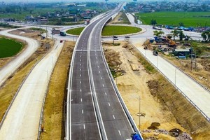 Bình Định đề xuất đầu tư hoàn chỉnh 5 tuyến đường nối cao tốc với Quốc lộ 1