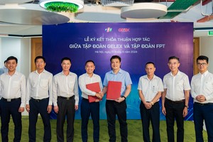 Đại diện Tập đoàn FPT và Tập đoàn GELEX ký kết thỏa thuận hợp tác.