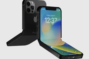 Mẫu iPhone gập được các nhà thiết kế mô phỏng.