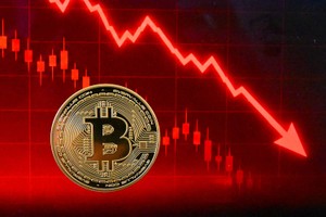 Gần 500 triệu USD bị rút khỏi các quỹ ETF, giá Bitcoin trượt xuống vùng nguy hiểm