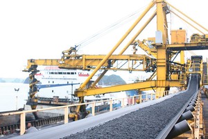 TKV đang nỗ lực đẩy mạnh sản lượng khai thác và tiêu thụ để tận dụng đà hồi phục tốt của giá than  